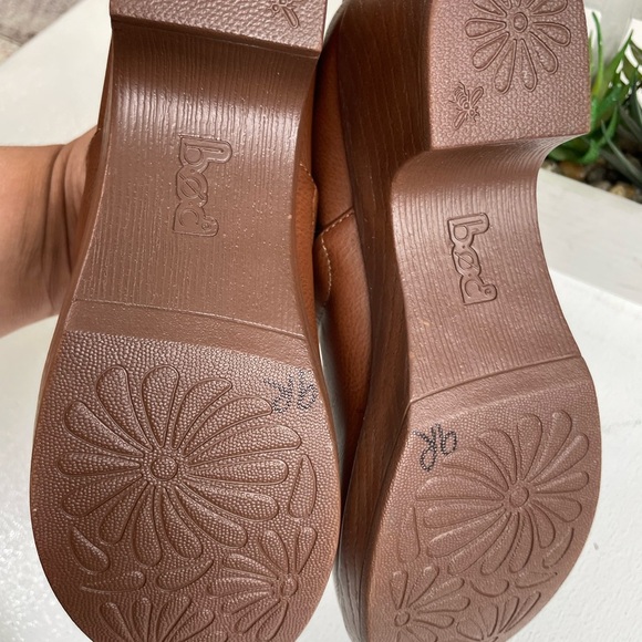 b.o.c. Brown Mules with Slip-On Design and Chunky Heel - Picture 4 of 5